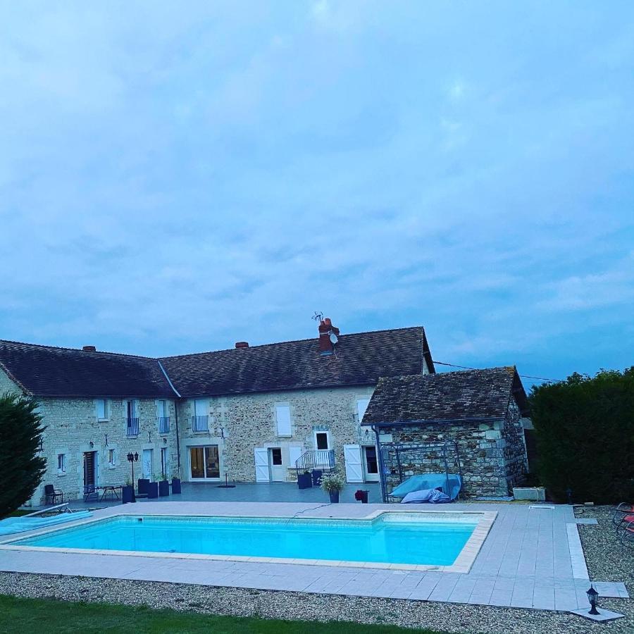 loveyou Villalunoterie Futuroscope Piscine spa 4pers Oyre Exterior foto