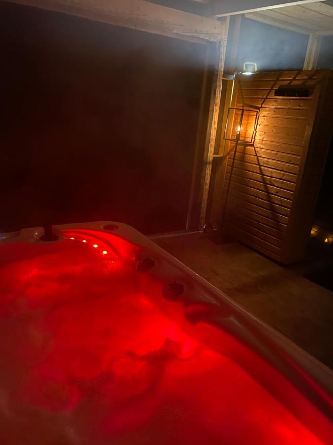 loveyou Villalunoterie Futuroscope Piscine spa 4pers Oyre Exterior foto